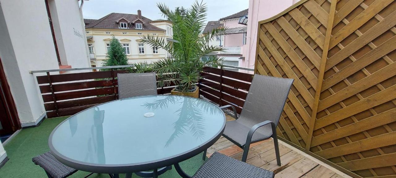 Ferienwohnungen Parkschloesschen 巴特皮尔蒙特 外观 照片